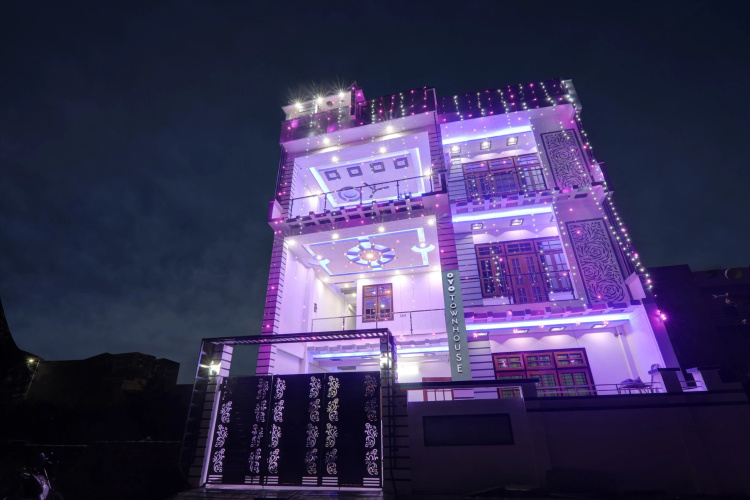 Townhouse Relax Inn