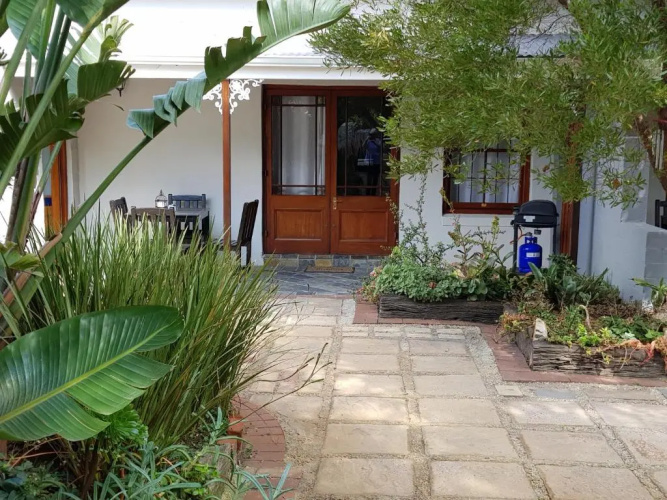 Hemel en Aarde Village Accommodation