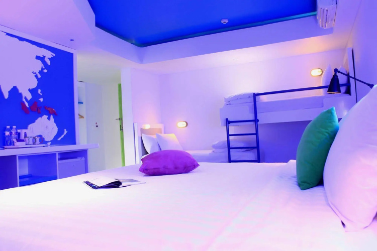 Berry Glee Thematic Hotel