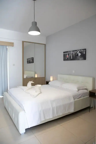 Valentina Coastal Suites in Central Paphos 3