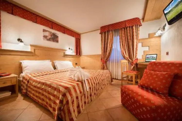 Hotel Bucaneve
