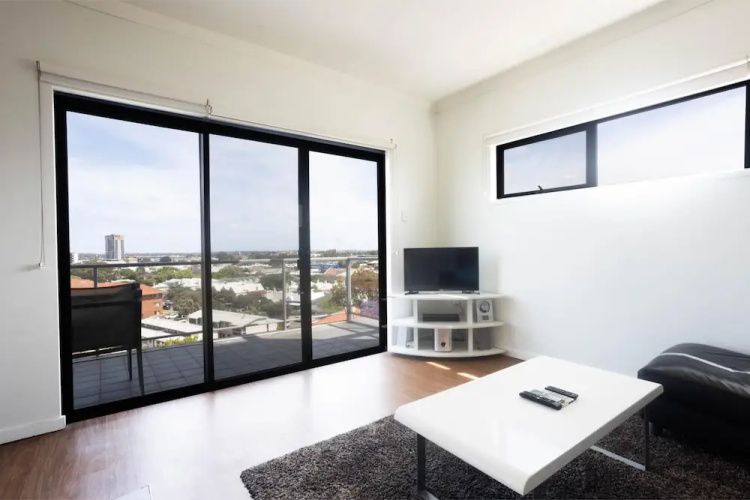 Lovely 2BR Apartment in West Perth With Parking!