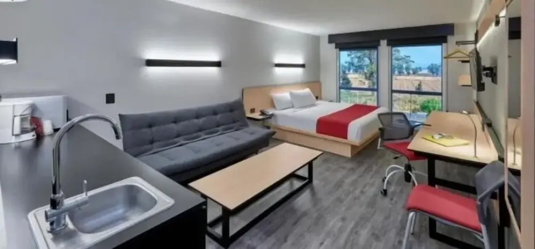 Comfort Double Suite with city view