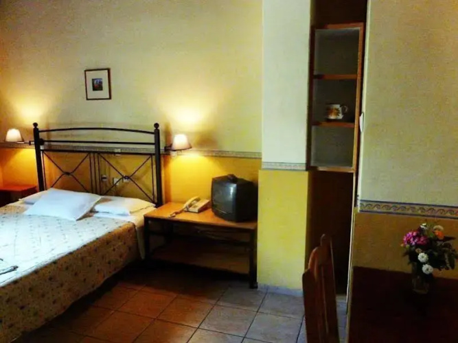 Alexandros Studios & Apartments