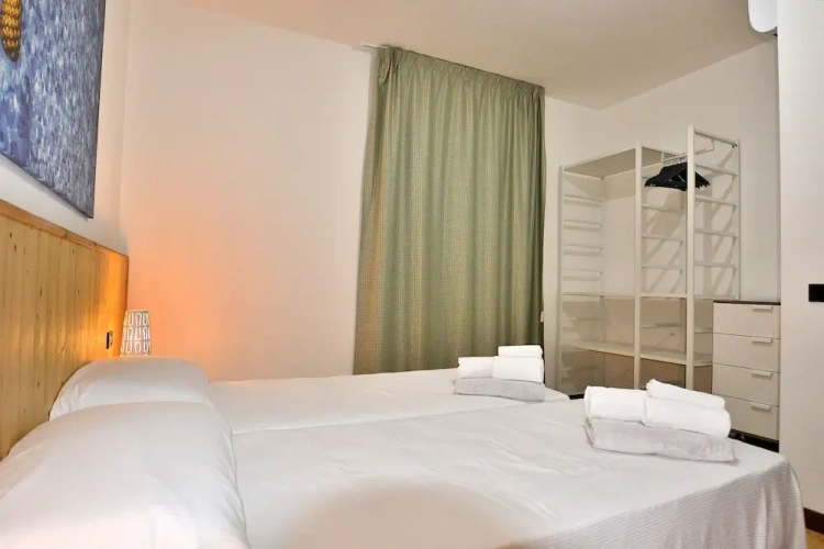 3 Bedrooms Villa with balcony