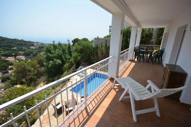 Lloret Apartments