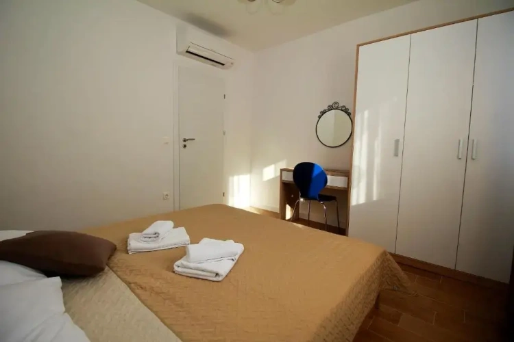 Apartment with sea view