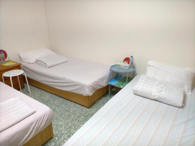 Standard Triple room
