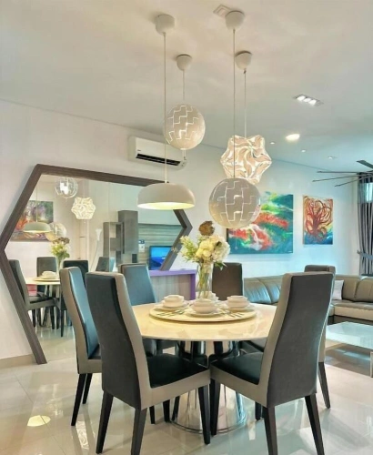 2 Bedrooms Classic Apartment with balcony and with city view