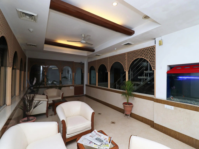 OYO 29051 Hotel Solitaire & Restaurant