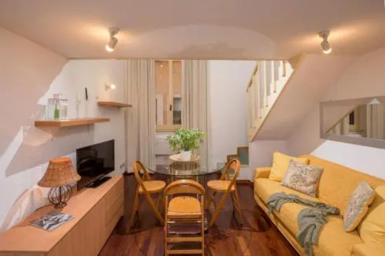 Pantheon White Petite Maison