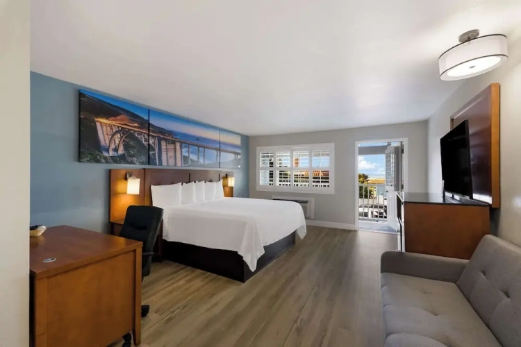 Standard Double room with ocean view