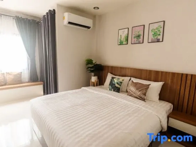 Standard Double room with city view