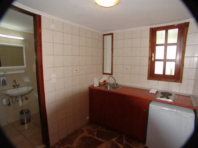Anavaloussa Apartments