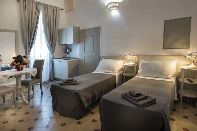 Standard Twin room