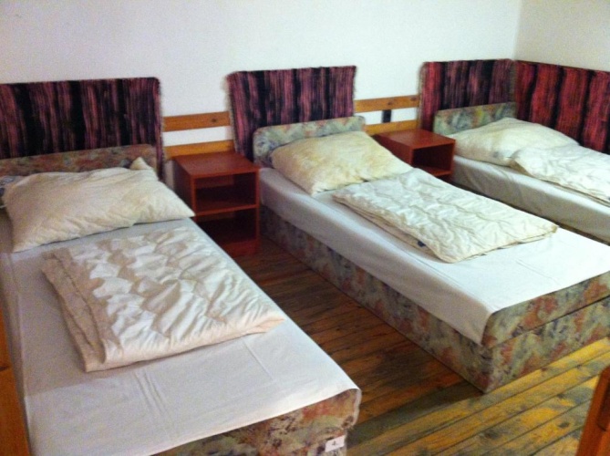 Standard Sextuple room