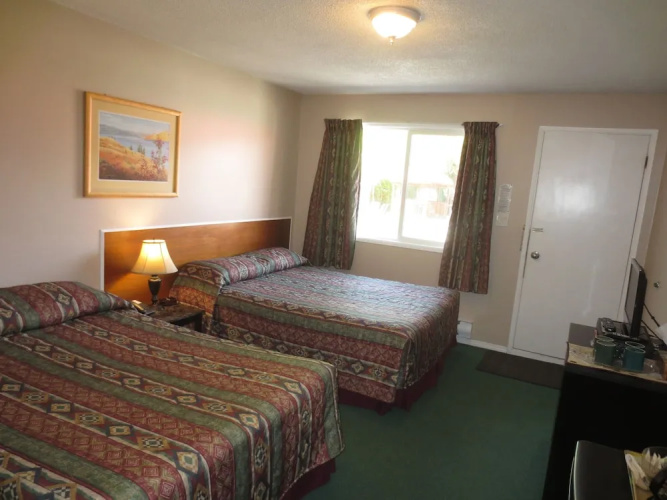 Overlander Motel