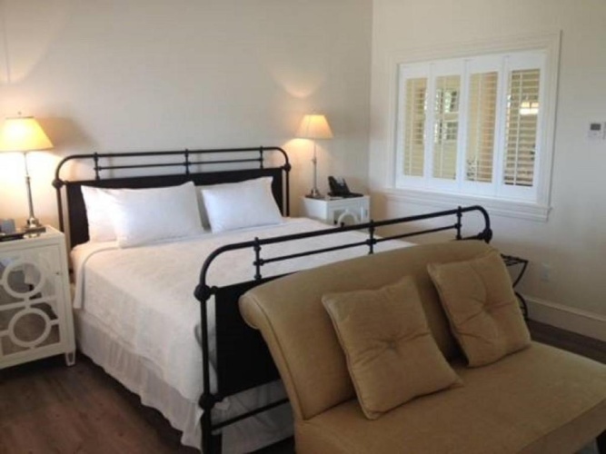 Deluxe Double Suite