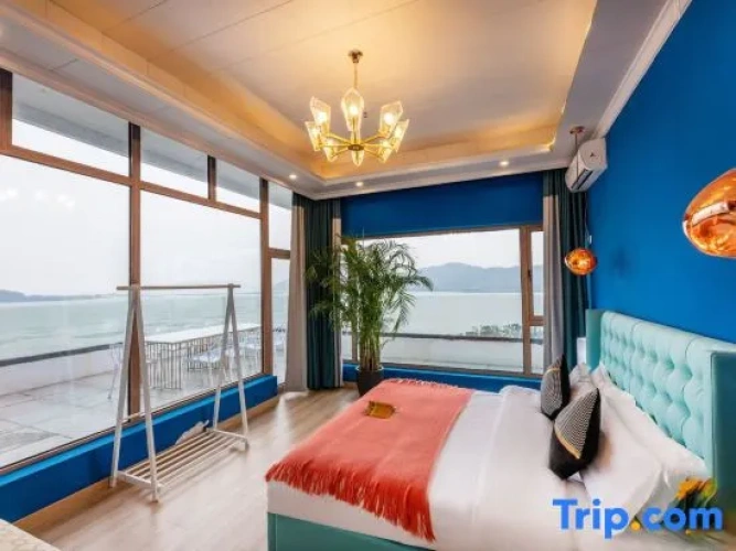 Standard Double room with lake view
