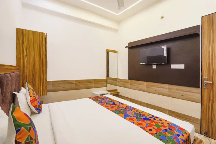 Fabhotel Devi Heritage