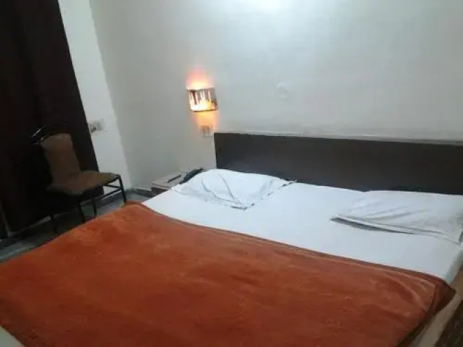 Hotel Rama Inn