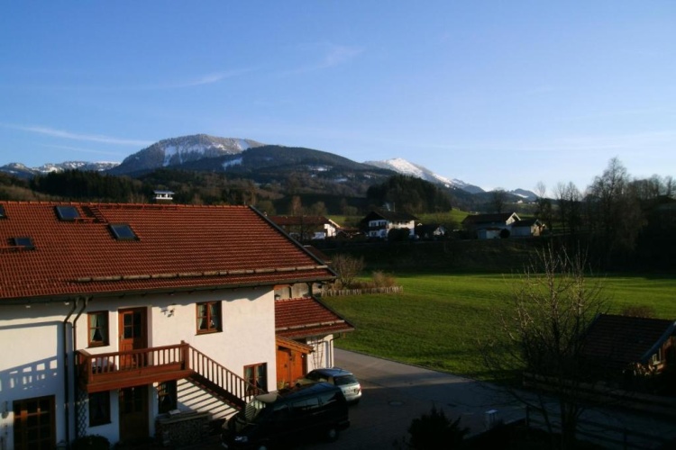 Apartment with mountain view