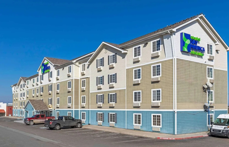 Value Place Laredo