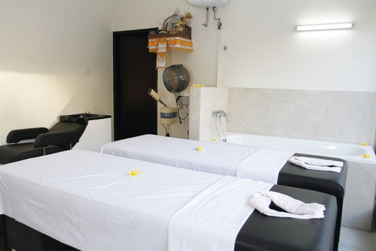 Agung Putra Hotel & Apartments