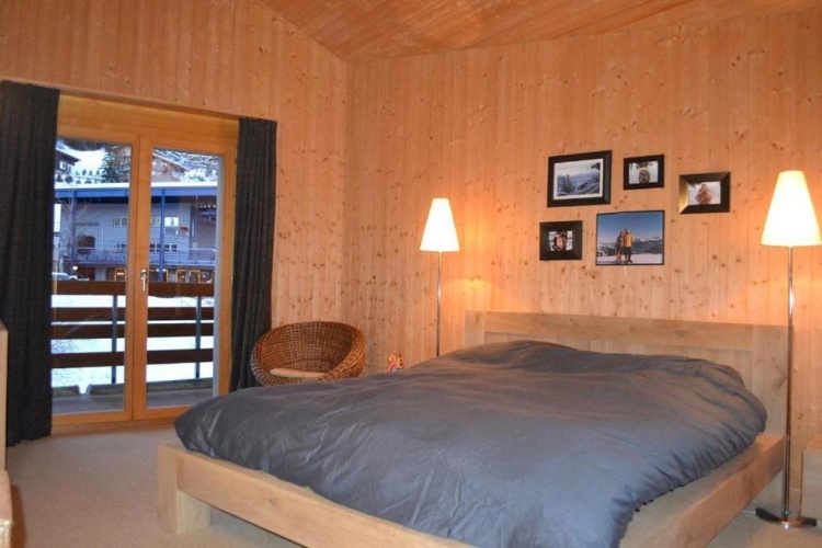 3 Bedrooms Apartment