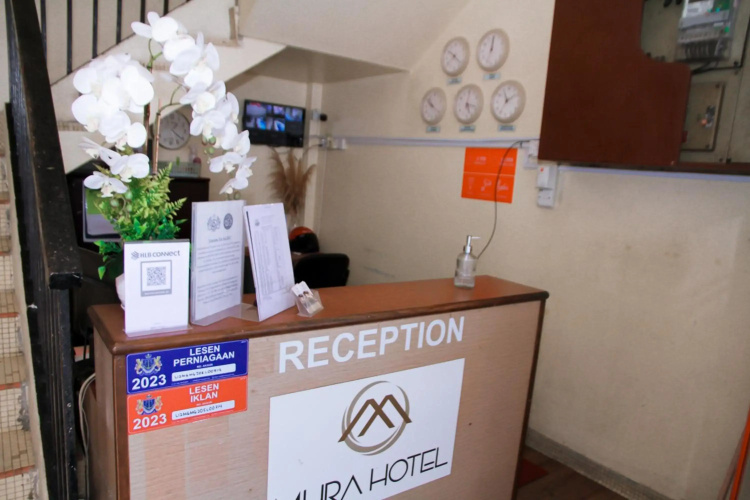 OYO 703 Myra Hotel