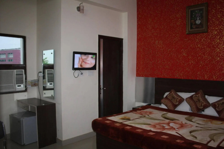 Hotel Anand Villa