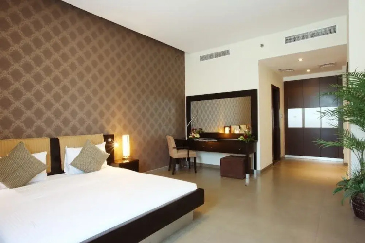 First Royal Hotel Apartment
