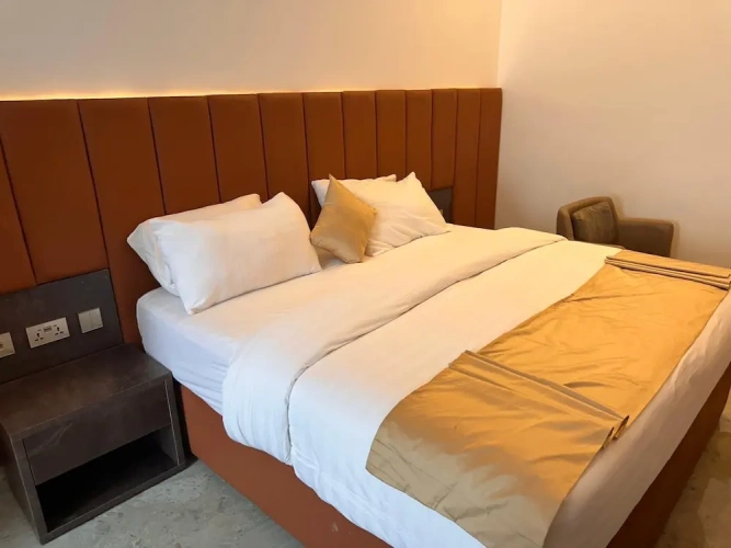 Deluxe Single room with city view