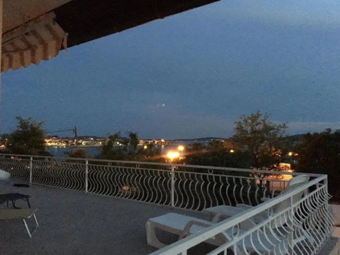 Apartment with sea view
