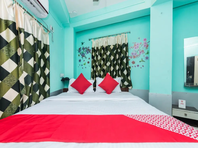 OYO Flagship 10471 Hotel Samrat Palace