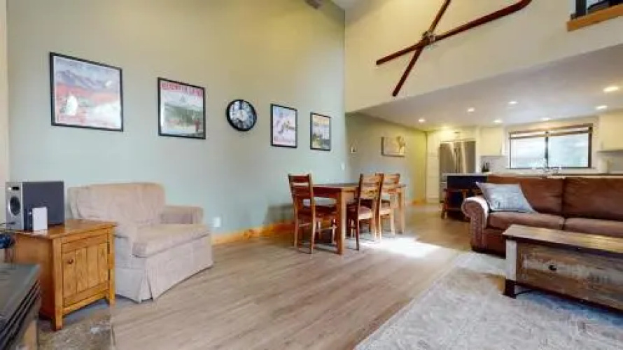 Mammoth Sierra Townhomes #11