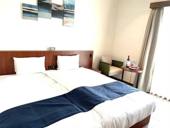 Deluxe Twin room with balcony