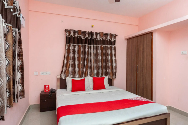 OYO 7722 Manapakkam