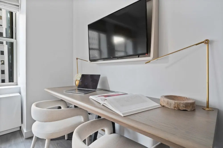 17john: Classic King Studio Apartment