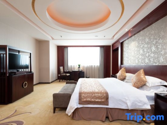 Deluxe Double Suite