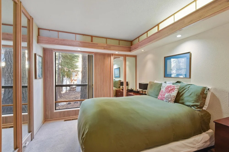 Sunset Lodge