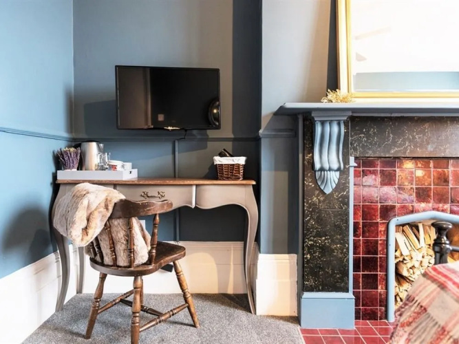Summerfield Pub & Boutique Rooms