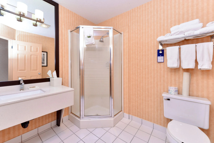 Best Western Plus Regency Inn & Conference CentreOver view