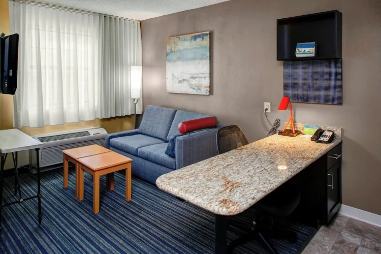 1 Bedroom Suite
