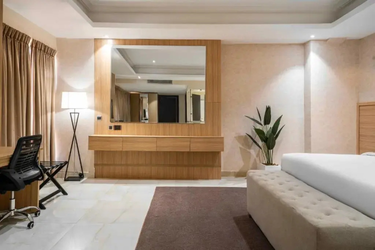 George Residence TLC