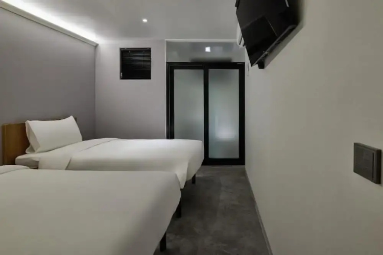 Halfrest Hostel Jongno Insa
