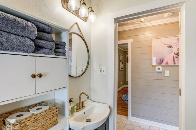 Fire Pit & Small-town Charm: San Angelo Getaway!