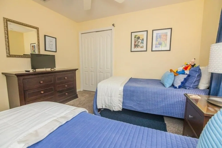 4 Bedrooms Cottage