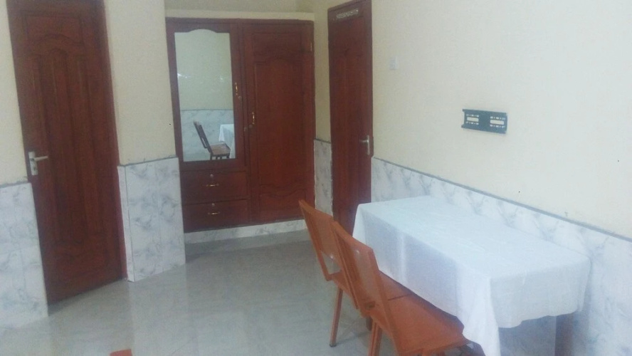 Ades Lodge