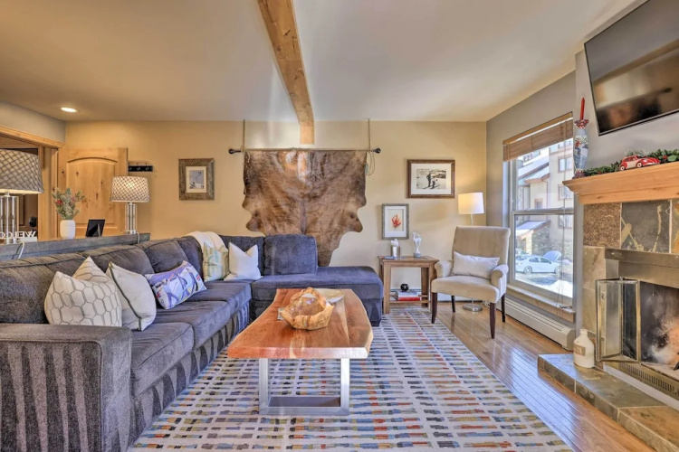 Vail Ski Condo w/ Mtn Views & Shuttle Service!